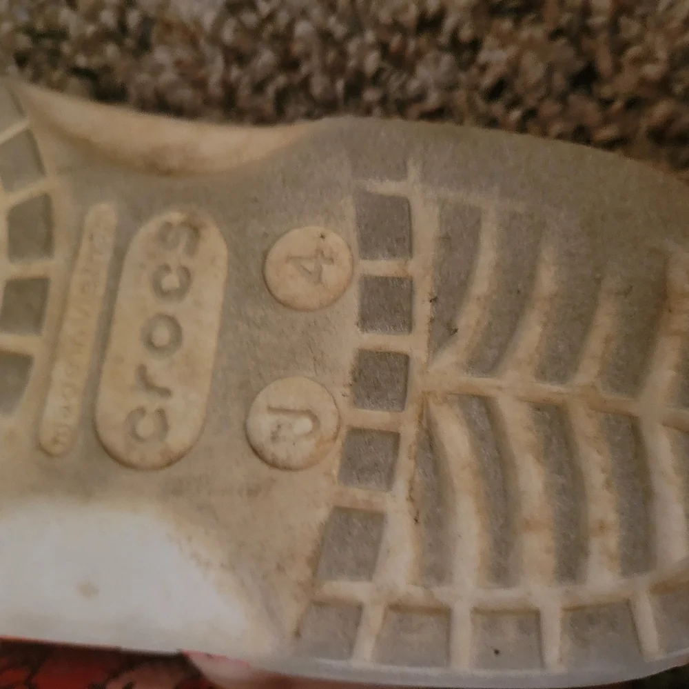 CROCS San Rio Hello Kitty Sandals with‎ Playful Design Size J4